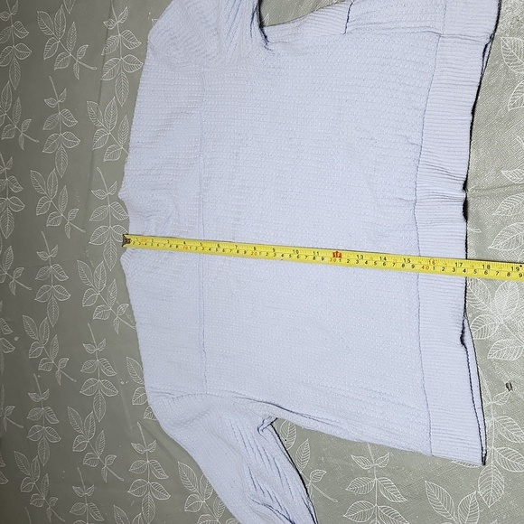 Hollister Sweater - Picture 8 of 8